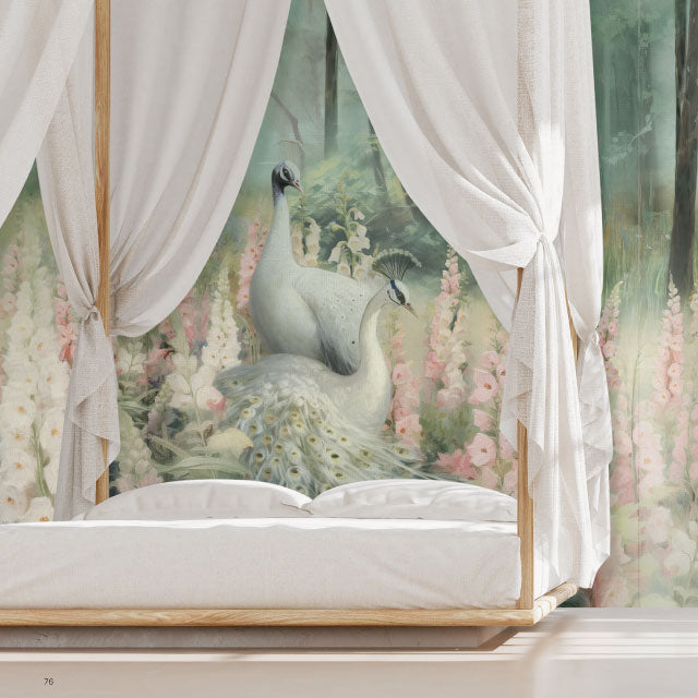 Panel Mural con Pavos Reales y Flores – Colección VOYAGE de Debora Benvenuti