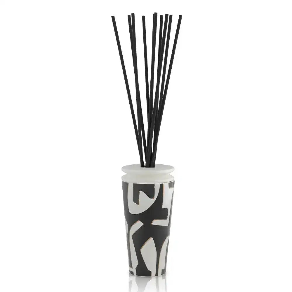 Kelly Hoppen x House of ILUM