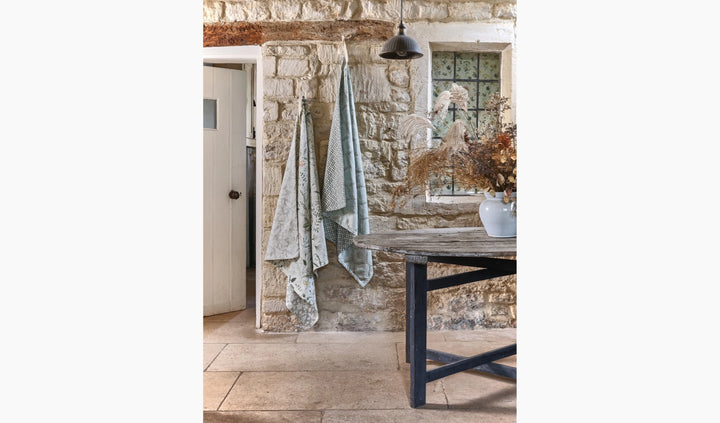 Colección de Telas Sutton Park – Inspiración Botánica y Encanto de Campo